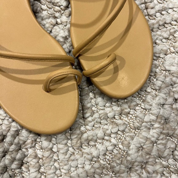 Reformation Ludo Toe Ring Strappy Flat Slides Sandals Buff Tan Leather 7.5 - Picture 6 of 11